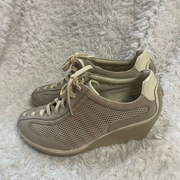 TSUBO Wedge Leather & Mesh khaki & beige Sneakers SZ9 - Picture 1 of 13